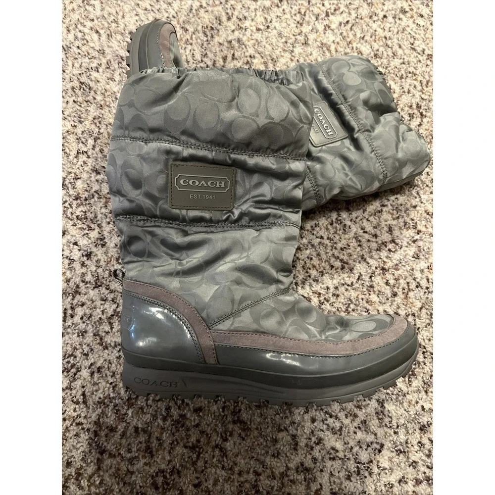 Women's Coach Gray Demure Double Winter‎ Puffer Boots Size 10B Great Condition